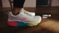 服饰-SKECHERS 运动鞋广告 BLANDING COMPORT 韩国 2020